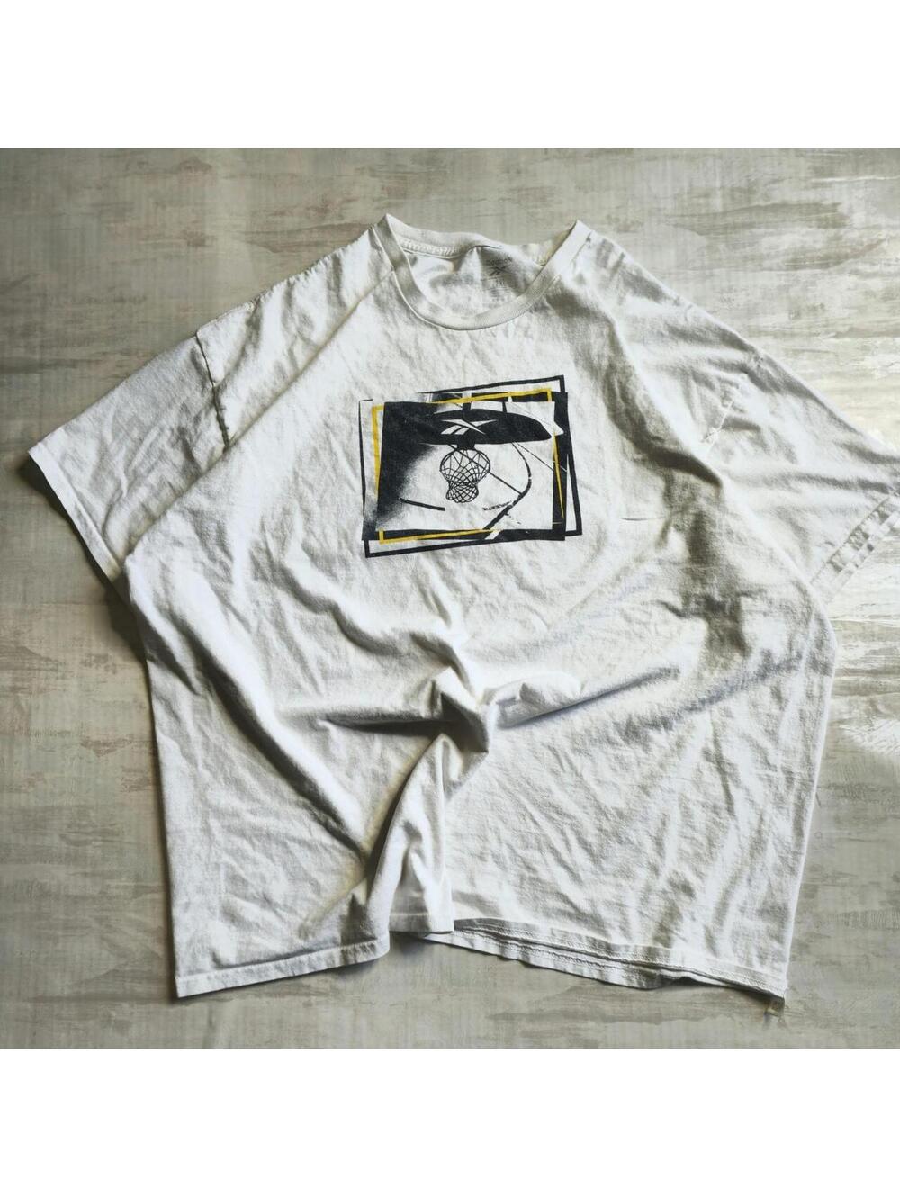 Title: vintage whitevreebok basketball graphic tee shirt